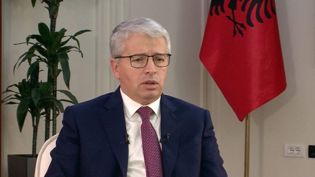 Ish-ministri socialist Sandër Lleshaj: Krimi në Shqipëri ka burime të forta politike e ekonomike