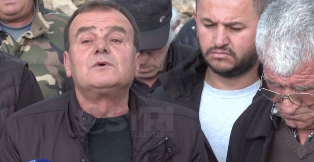 Banorët e Bërxullës në protestë: Nuk tërhiqemi nga kërkesat tona