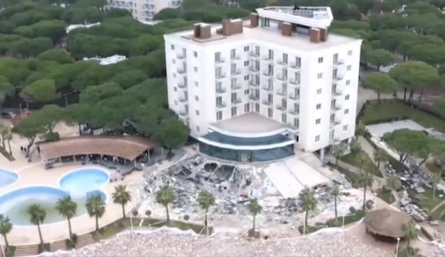 Golem: IKMT dhe Policia fillojnë shembjen e katit të dytë të resortit ‘Prestige’