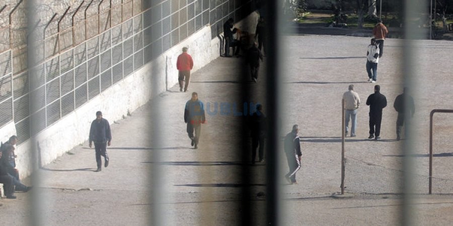 Mbipopullimi në burgje detyron Ministrinë e Drejtësisë  për amnisti