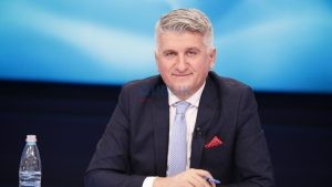 “Bashkohem me të dhe pse është pronari i PD-së”, Gjekmarkaj: Neveri dhe përbuzje për ata që duan ta mbajnë mirë me SHBA ditën dhe me Berishën natën
