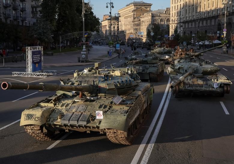 Ministri italian ngre alarmin: Nëse tanket ruse hyjnë në Kiev, nis Lufta e Tretë Botërore