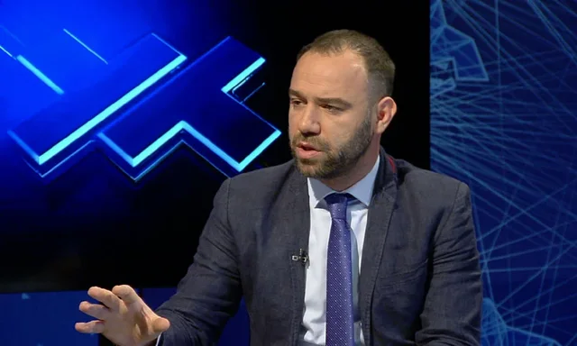 Gazetari:  Basha dhe Alibeaj nuk i kanë punët mirë