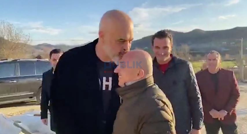 Si u gjobit Pëllumb Salillari nga një numër me emrin “Edi”!