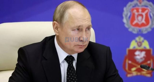 Putin përgëzon “dinamikën pozitive” të trupave të tij në Ukrainë