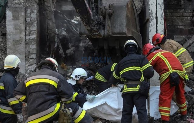 Shkon në 23 numri i viktimave nga sulmet ruse në Dnjipro