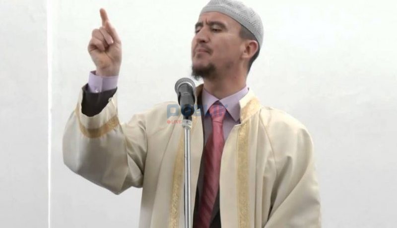 Imami Ahmed Kalaja  merr në mbrojtje të akuzuarin për trafik Tate: Zot ruaje e mbroje habibin