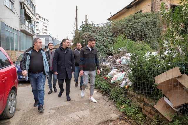 Belind Këlliçi, takime me qytetarët/ Taksat janë të larta, hapësirat publike janë të zëna”