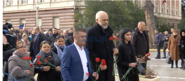 Rama Homazhe në bulevard për katër të vrarët e 21 janarit