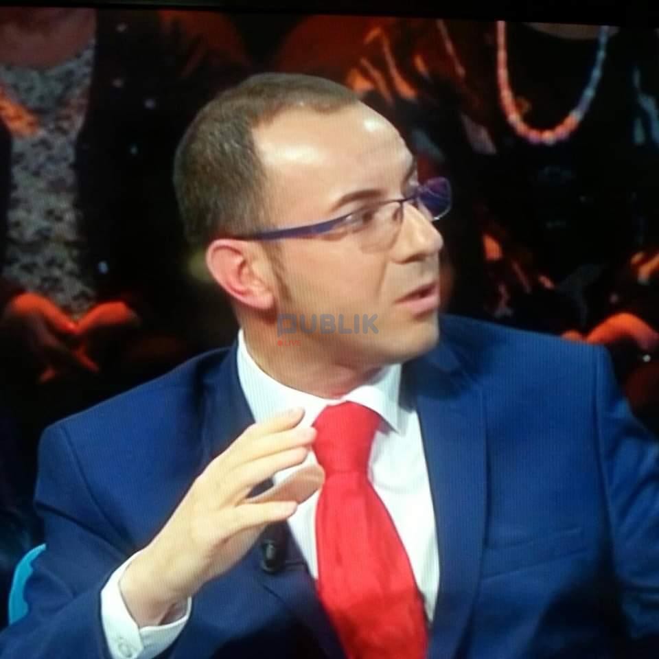 Malazezët na “zhdepin” në dru bashkëkombësit në kufi, ne qajmë hallin e Luizit