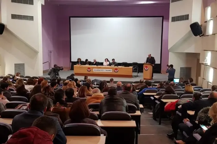 Karriera e profesoratit të universiteteve dhe kriteret e vlerësimit