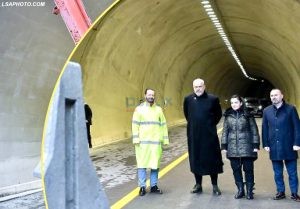 Rruga e Arbrit e rrënuar dhe gjysmake, merr 1/3 e financimit deri në nëntor 2022