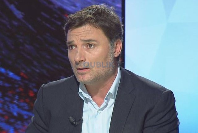 Përjashti  deputetët / Ja si e mbron Alibeaj marrëveshjen me Ramën