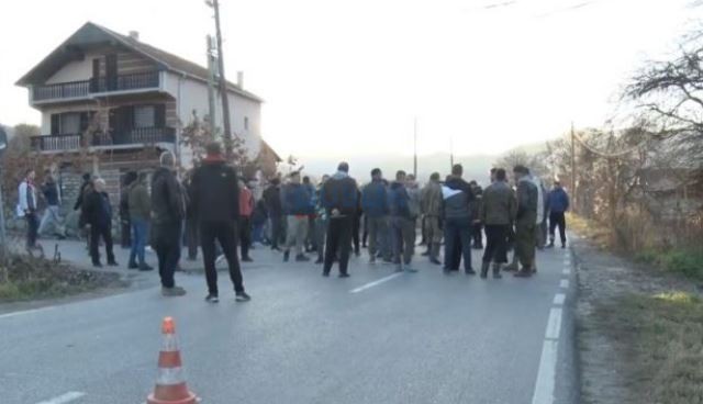 Plagosja e 2 serbëve në Kosovë, zbardhet dëshmia e nënës së njërit prej tyre: Shqiptari nuk qëlloi mbi ta…