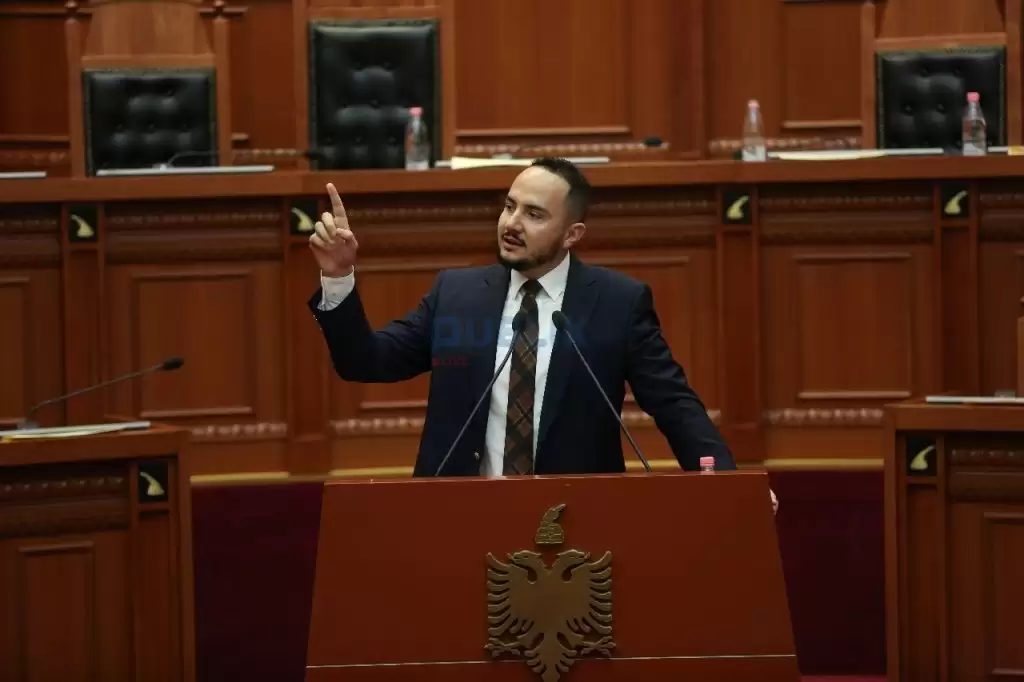 Deputeti Salianji: E shikoni Kuvendin si thesari i Ali Babës me 40 hajdutët