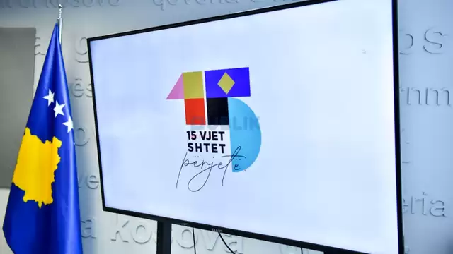 Ngritja flamurit, parakalimi i trupave të FSK-së e Policisë dhe koncerti i pavarësisë