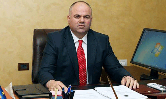 Kuksianët ikin në Angli/ Safet Gjici shkon t’i takojë në Londër për projektet e qytetit