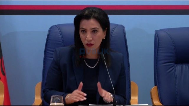 Kushi: Do hartohen provime të veçanta për nxënësit me aftësi ndryshe