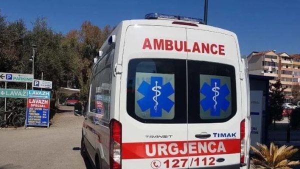 Pogradec, makina përplas këmbësoren 45-vjeçare