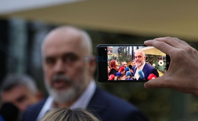 BIRN: Alibia e PS për komisionin “McGonigal” delegjitimon ‘rolin kushtetues të Parlamentit’