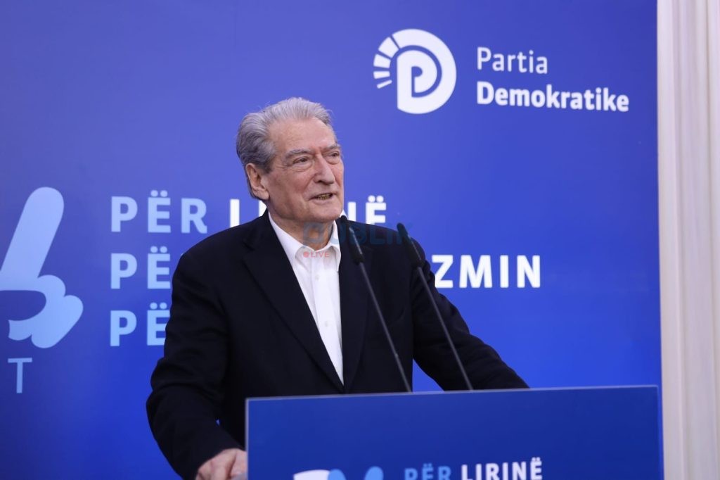 Skandali “McGonigal”/ Berisha: Banda e tyre kapte biznesmenët me listë për t’i gjobitur! Rama shëtit si fantazmë. Të gjithë në këmbë deri më 14 maj