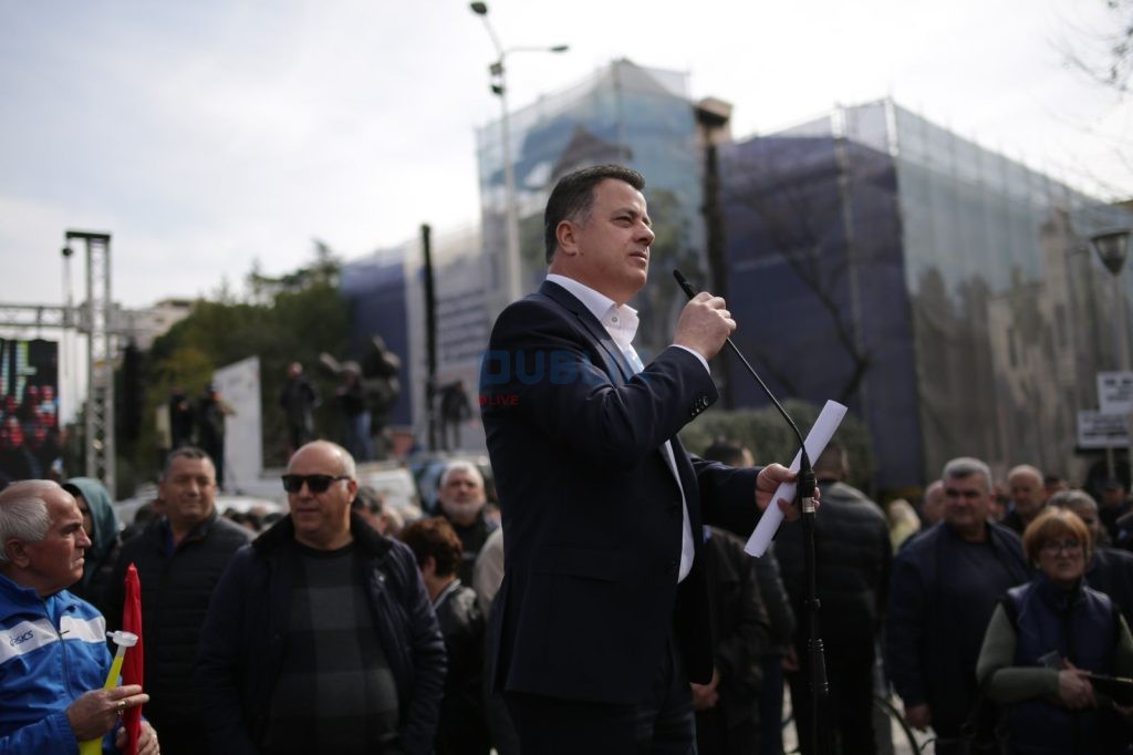 “Është kapur në flagrancë”, Flamur Noka: Skandali Rama-McGonigal, më i madhi pas prishjes së marrëdhënieve me SHBA nga Enver Hoxha