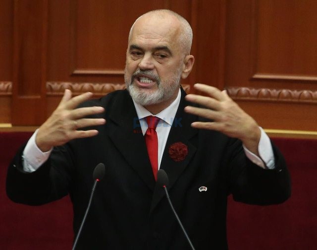 Rama përballet me opozitën në Parlament