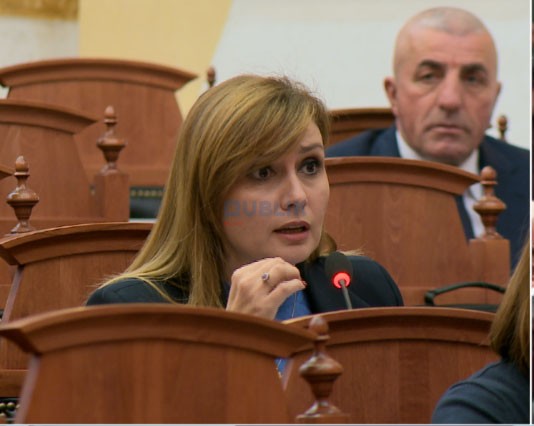 Tabaku thirrje Nikollës dhe ministreve: Ngrini zërin për sjelljen e Gardës ndaj deputeteve të opozitës