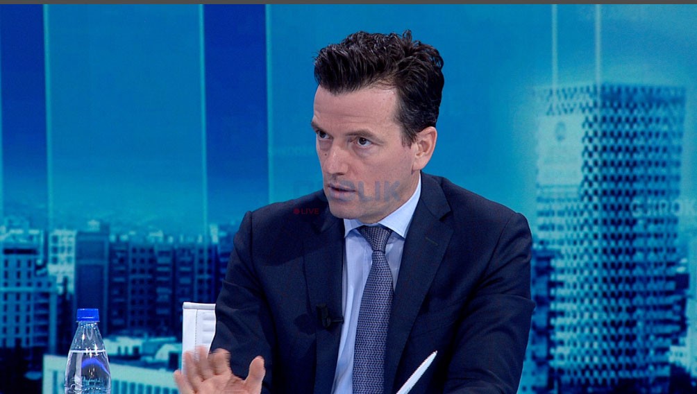 Deputeti i PD tregon pse bllokuan foltoren: Përfshirja e Ramës në skandalin e McGonigal, faktike