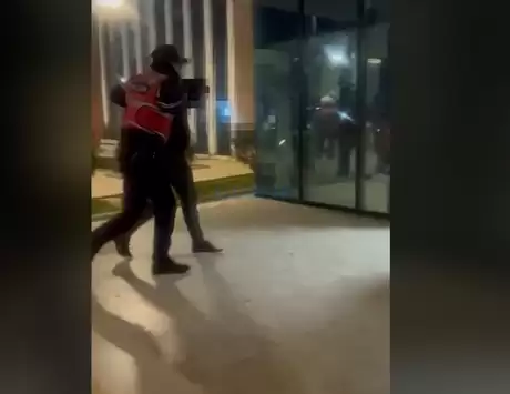“Shqiponjat” arrestojnë  42-vjeçarin pas konfliktit në periferi të Tiranës, procedohet dhe shoku