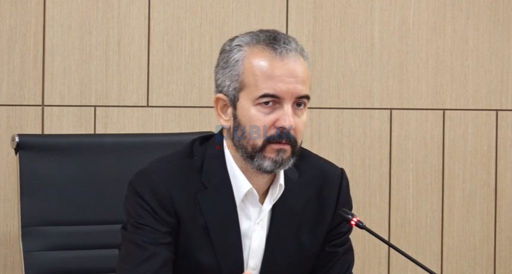 A do të marrë fonde për fushatën Partia Demokratike, flet Celibashi: Do të respektohet neni 180 i Kodit Zgjedhor që përcakton se cilat parti do të marrin fonde