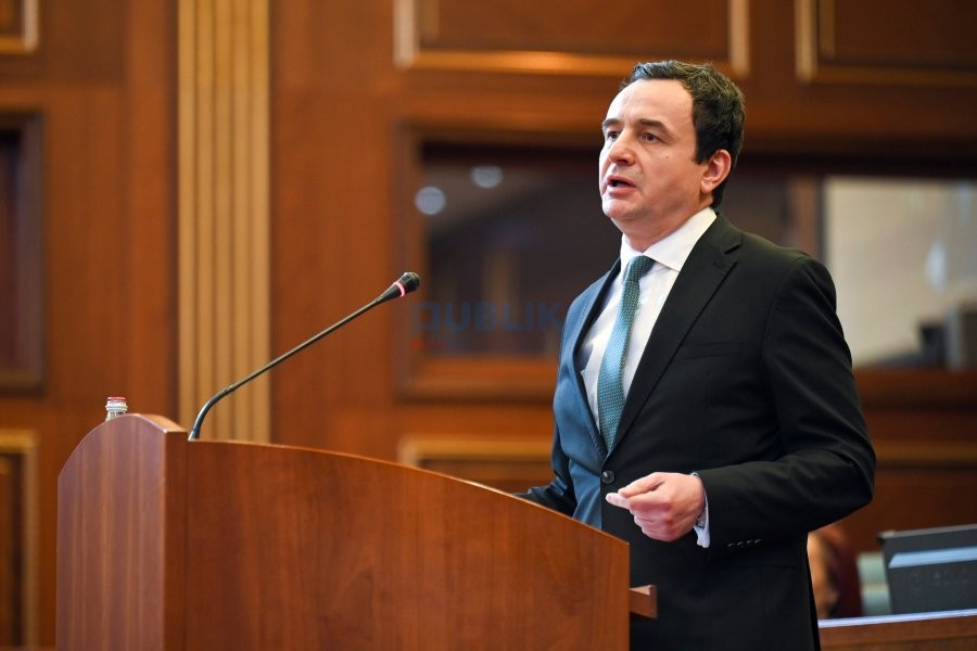 Debati në Kosovë/ Albin Kurti fton opozitën t’i thotë ‘Jo’ Escobarit, ashtu siç ia thotë atij