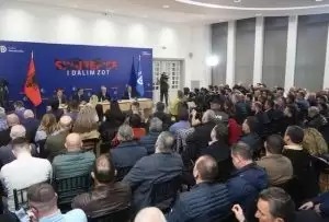 Berisha në Pogradec, prezanton kandidatin për kryetar bashkie