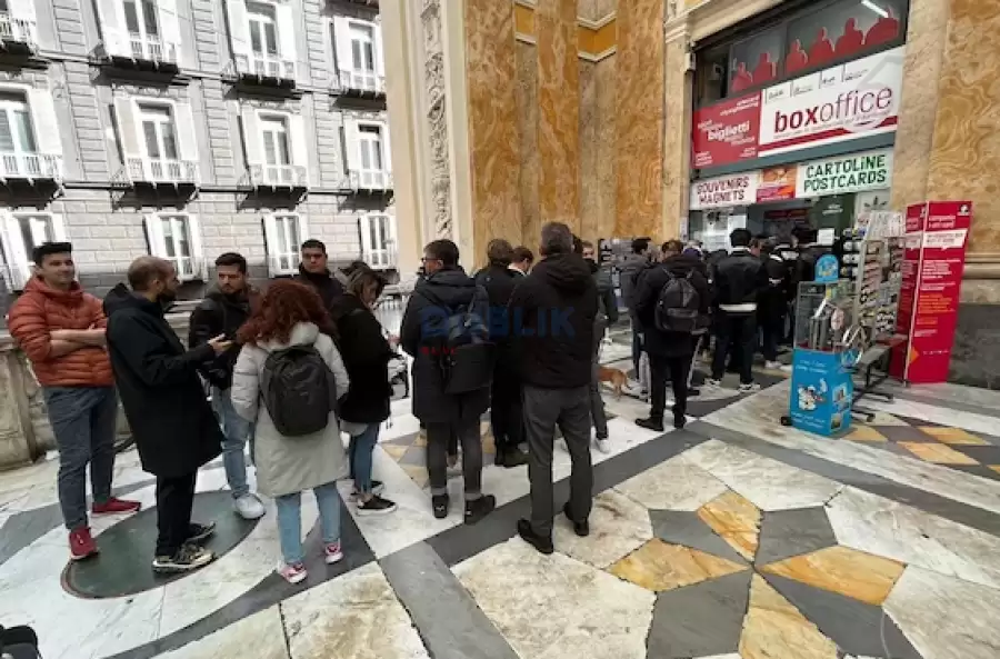  Sfida e Championsit me Milanin, radhë pa fund për bileta