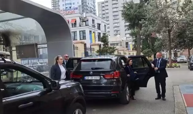 Pas  Damian Gjiknurit, ambasadorja Yuri Kim takon Alibeajn tek Kryesia e Kuvendit
