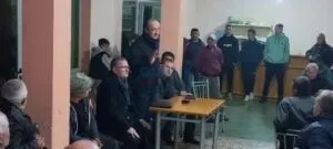 PEQIN/ Dashnor Sula bashkë me  Sali Berishën në fushatë për zgjedhjet 14 Majit,  në krah të kandidatit të primareve