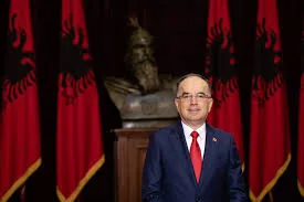 Presidenti Bajram Begaj, mesazh për bluzat e bardha në  Ditën Ndërkombëtare të Mjekëve