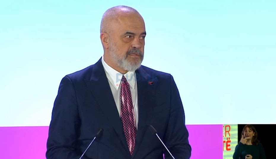 Rama  kritikon  studentët e mjekësisë/ “Nuk investojmë që të merrni diplomat e të ikni”
