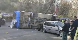 Bardhi: Aksidenti i linjës së transportit urban, pasojë e keqmenaxhimit të Bashkisë