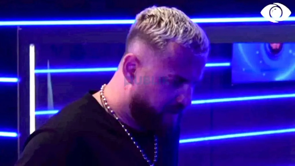 Luizi flet me mamanë e tij në telefon/ “Vazhdo, jemi shumë krenarë”