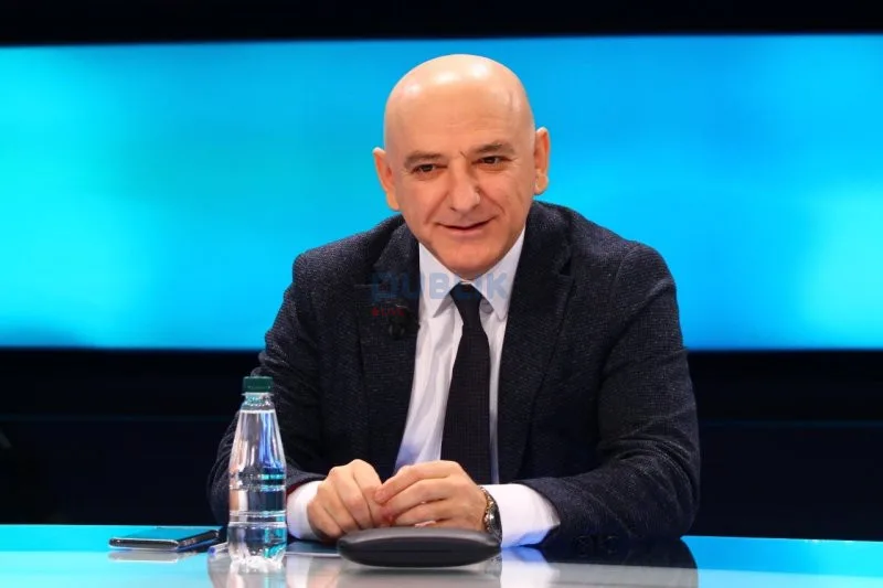 Zbardhet votimi në Kryesi për Roland Bejkon si kandidat , 5 anëtarë nuk morën pjesë
