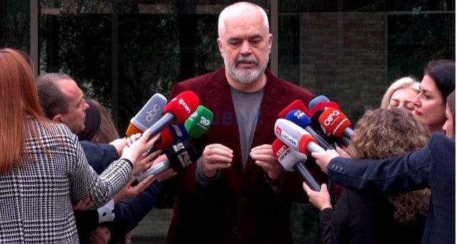Rama u përgjigjet akuzave të opozitës për vulën: Nuk merrem me dërr-dërre