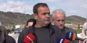 Banorët e Bërxullës bllokojnë përsëri rrugën: Askush s’pyet për shtëpitë tona, do bëjmë vetëgjyqësi