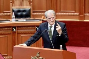 Berisha akuza qeverisë për vrasjen në ‘ Don Bosko’ dhe arrestimin e nënës lehonë