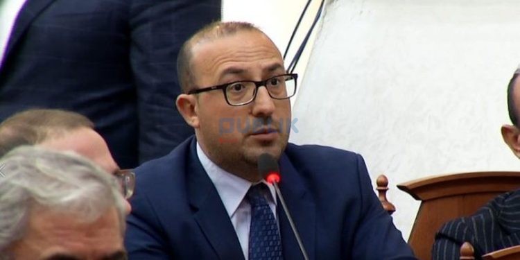 Deputeti i grupit të Alibeajt, Korreshi: Shumicën në PD e ka Berisha