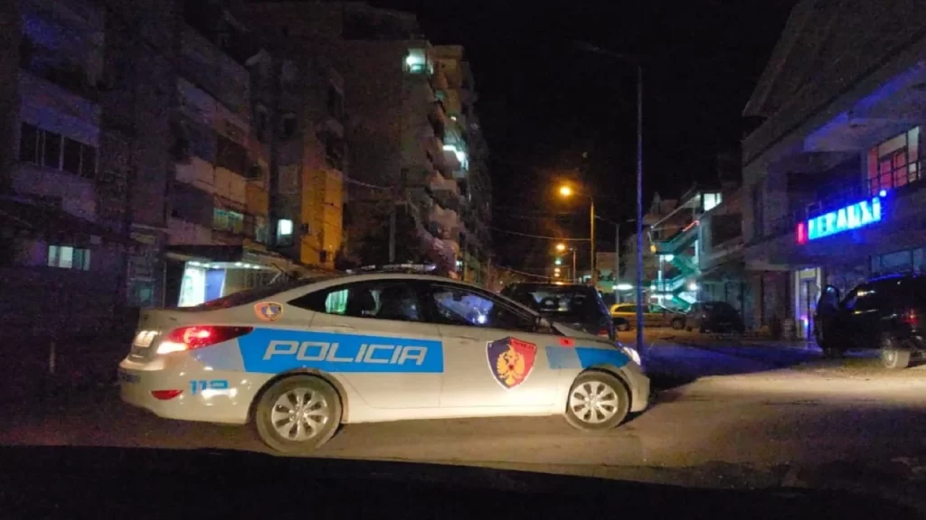 Dëmtoi veten me thikë gjatë dushit, humb jetën spanjolli në Divjakë