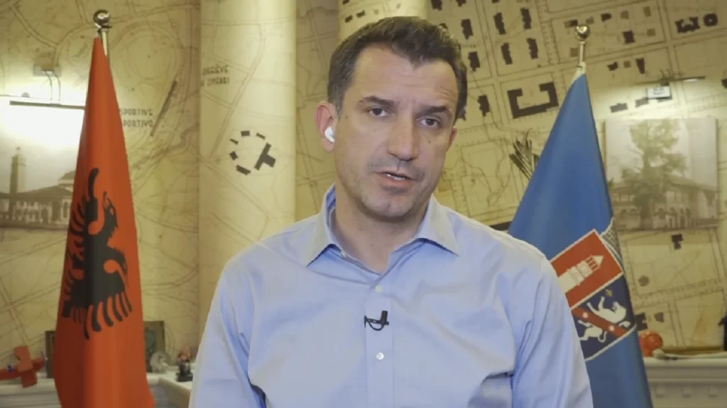 “PD si Big Brother” Veliaj: Specializohen në nxjerrjen e njerëzve nga shtëpia e tyre