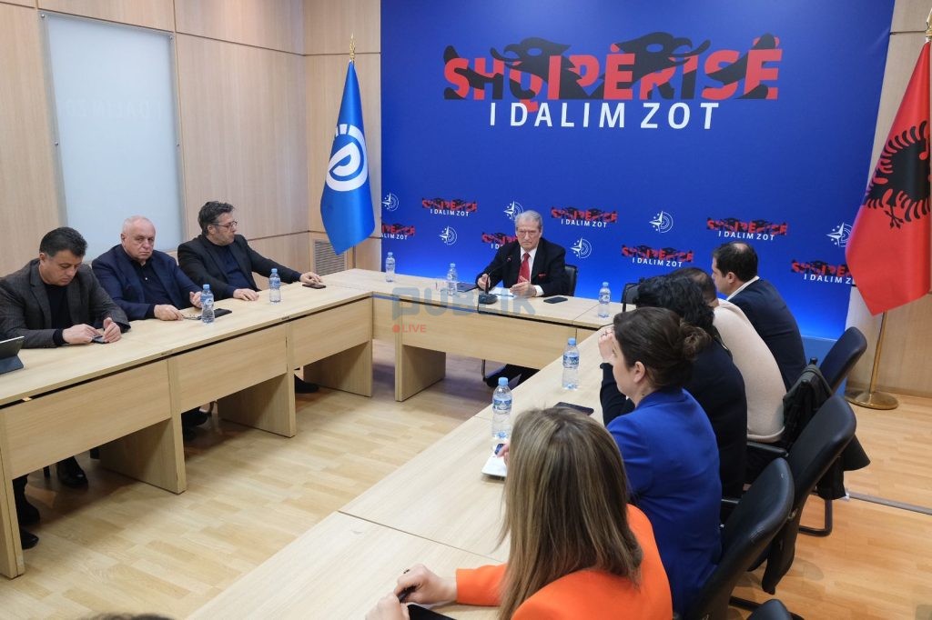 Berisha: Vula është e anëtarëve të PD. Rama i tmerruar, nuk mund të tolerojë opozitë të vërtetë!