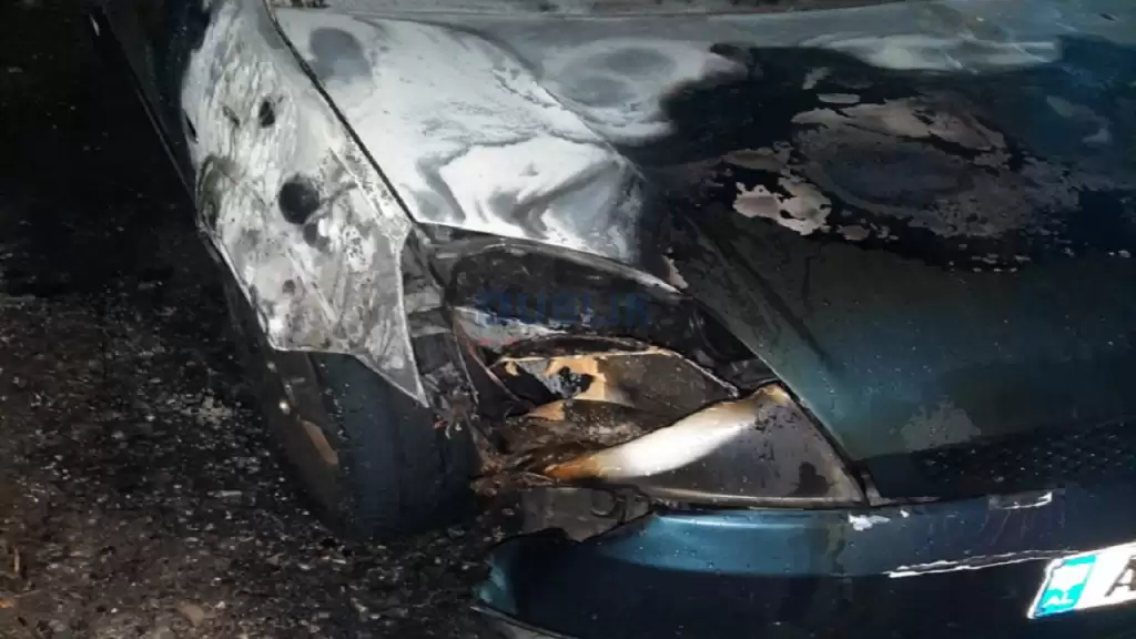 Pronari merr peng njërin prej autorëve që i dogji makinën