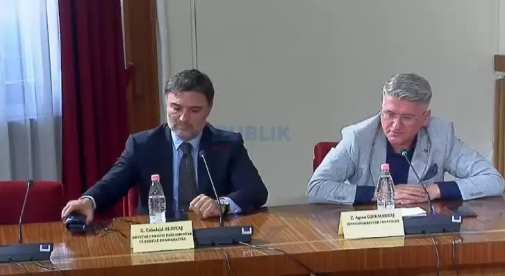 Gjekmarkaj thirrje Alibeajt: Kur s’kemi as 61 njerëz për t’i nxjerrë kandidatë, çojani vulën Berishës. Mos prisni 15 majin   Nga Agron Gjekmarkaj